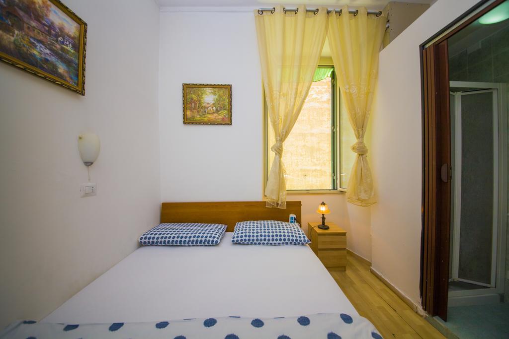 The Voice Of Roma Guesthouse Exterior foto