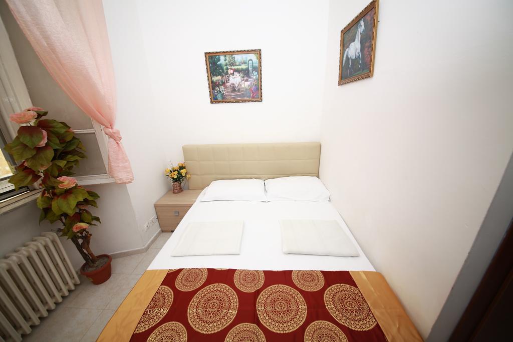 The Voice Of Roma Guesthouse Exterior foto