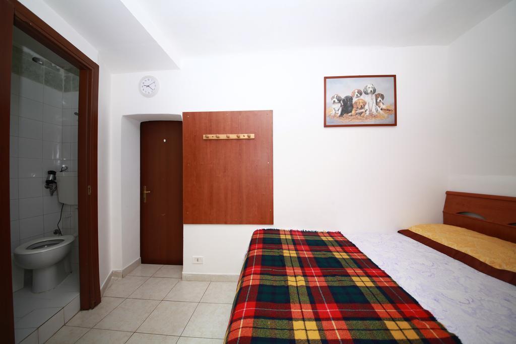 The Voice Of Roma Guesthouse Exterior foto